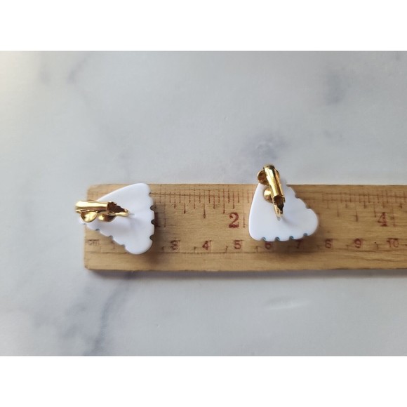 Vintage White And Blue Striped Triangular Plastic Clip-on Earrings - Picture 10 of 10